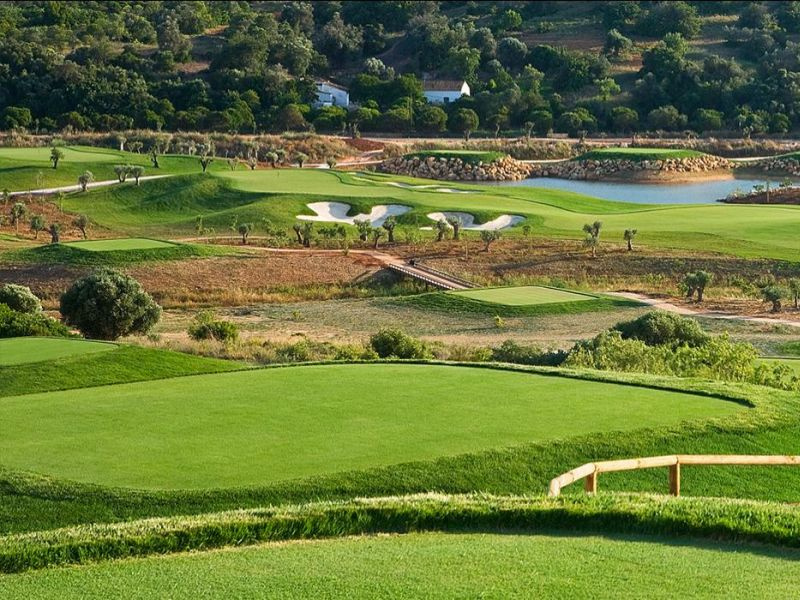 Amendoeira_Golf_Course_Hole4.jpg