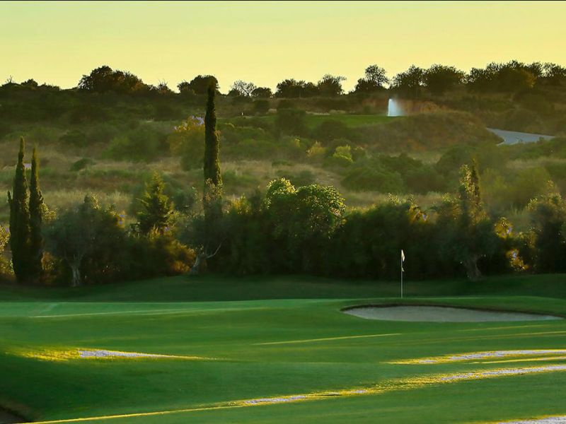 Amendoeira_Golf_Course_OConnor_Hole1.jpg
