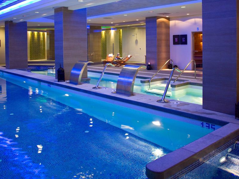 Polynesia_Hotel_Indoor_Pool