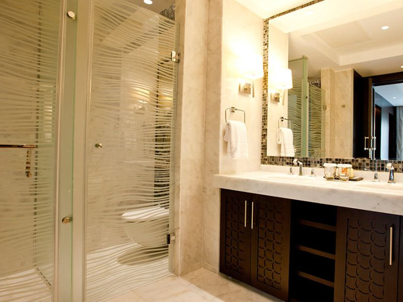 Kaya_Palazzo_Swim_up_Suite_Bathroom.jpg