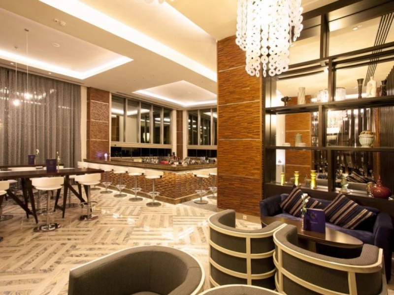 Kaya Palazzo Cigar Lounge